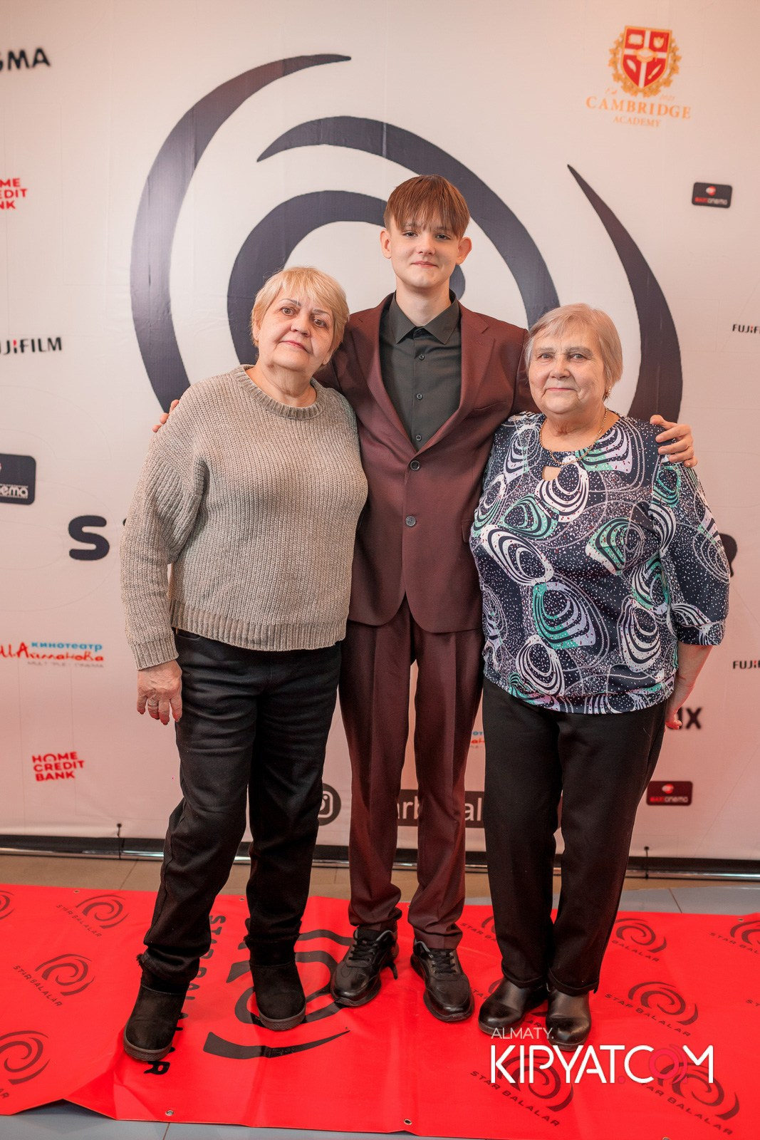 ПРЕЗЕНТАЦИЯ 8 ГРУППЫ КИНОПРОЕКТА «STARBALALAR». КИПЯТКОМ АЛМАТЫ!