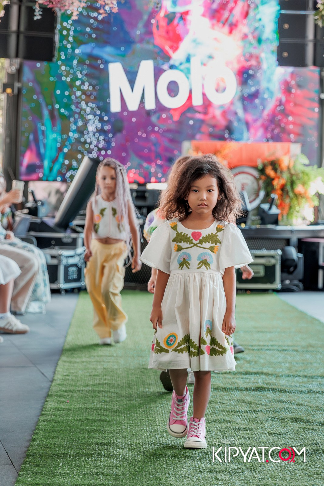 PROM KIDS FASHION SHOW. КИПЯТКОМ АЛМАТЫ!