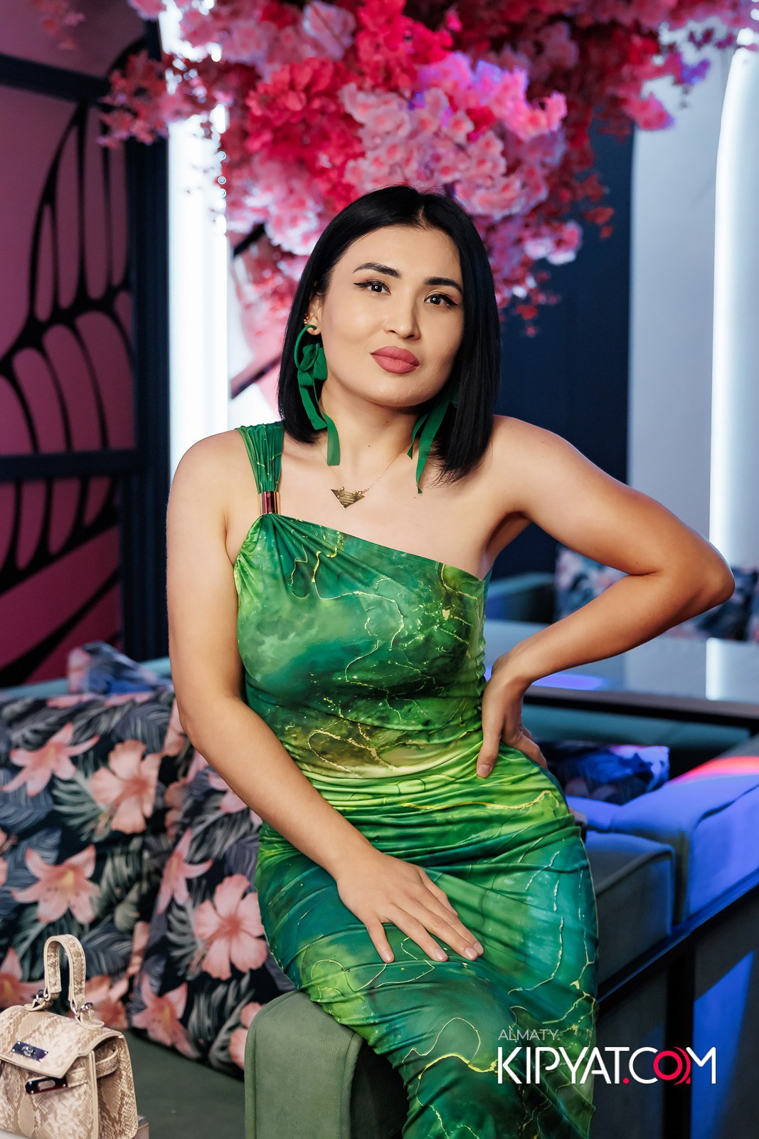 ЗАЯ, НА БИС. КИПЯТКОМ АЛМАТЫ!