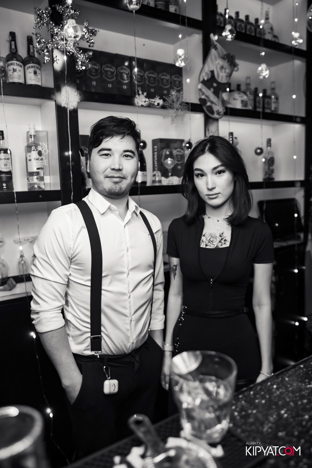 UYAT EMES BAR. КИПЯТКОМ АЛМАТЫ!