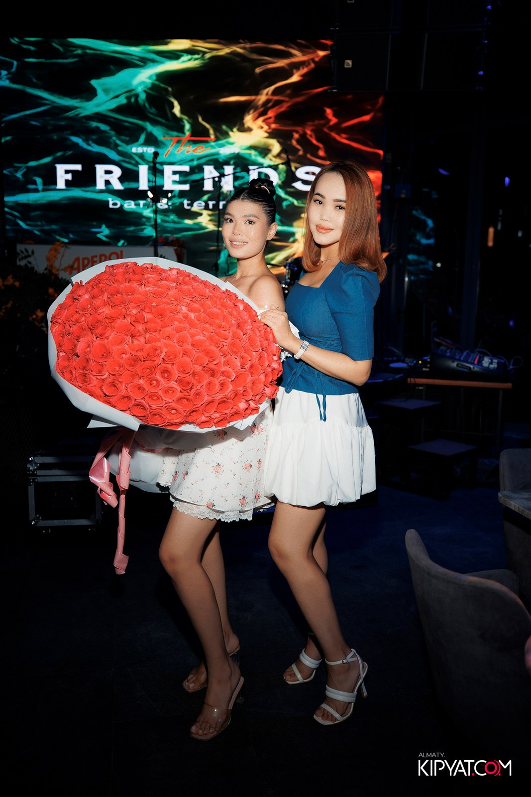 FRIENDS BAR & TERRACE. КИПЯТКОМ АЛМАТЫ!