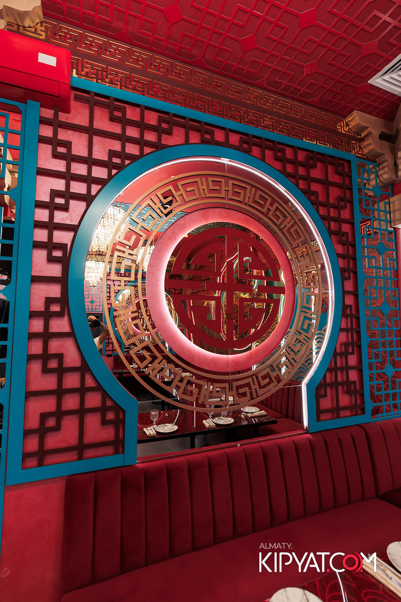 MOOD KARAOKE & TERRACE. КИПЯТКОМ АЛМАТЫ!