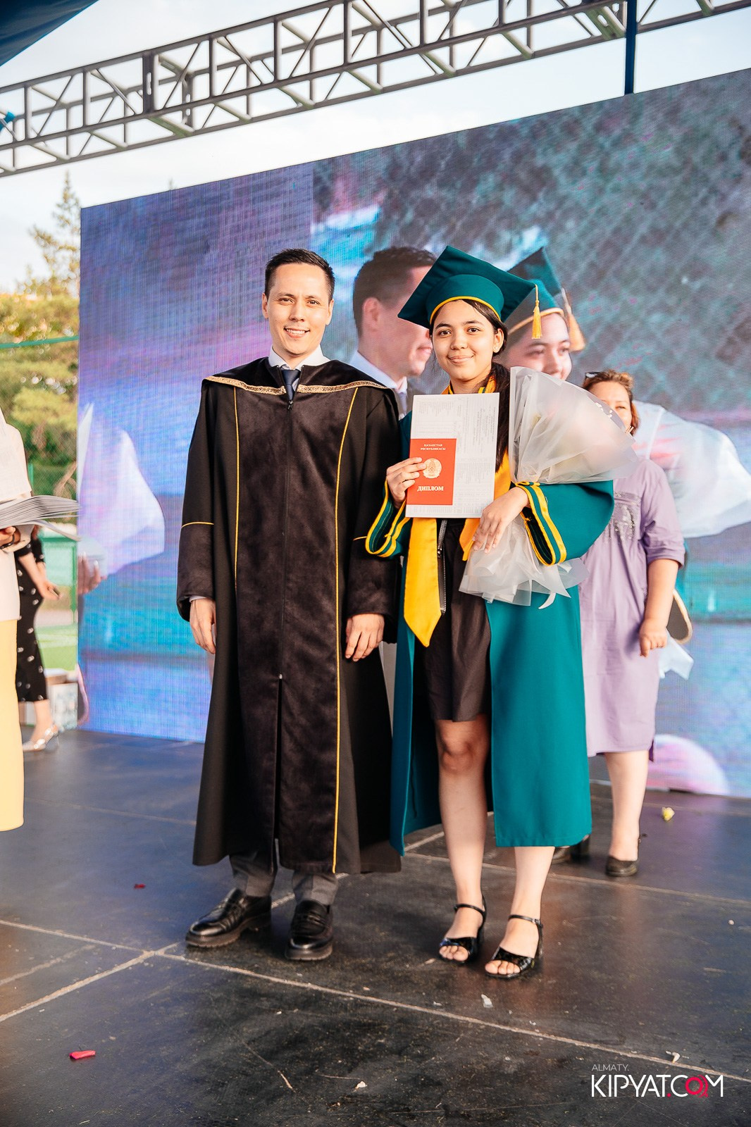 ВРУЧЕНИЕ ДИПЛОМОВ — НАРХОЗ КОЛЛЕДЖ. Part 4. КИПЯТКОМ АЛМАТЫ!