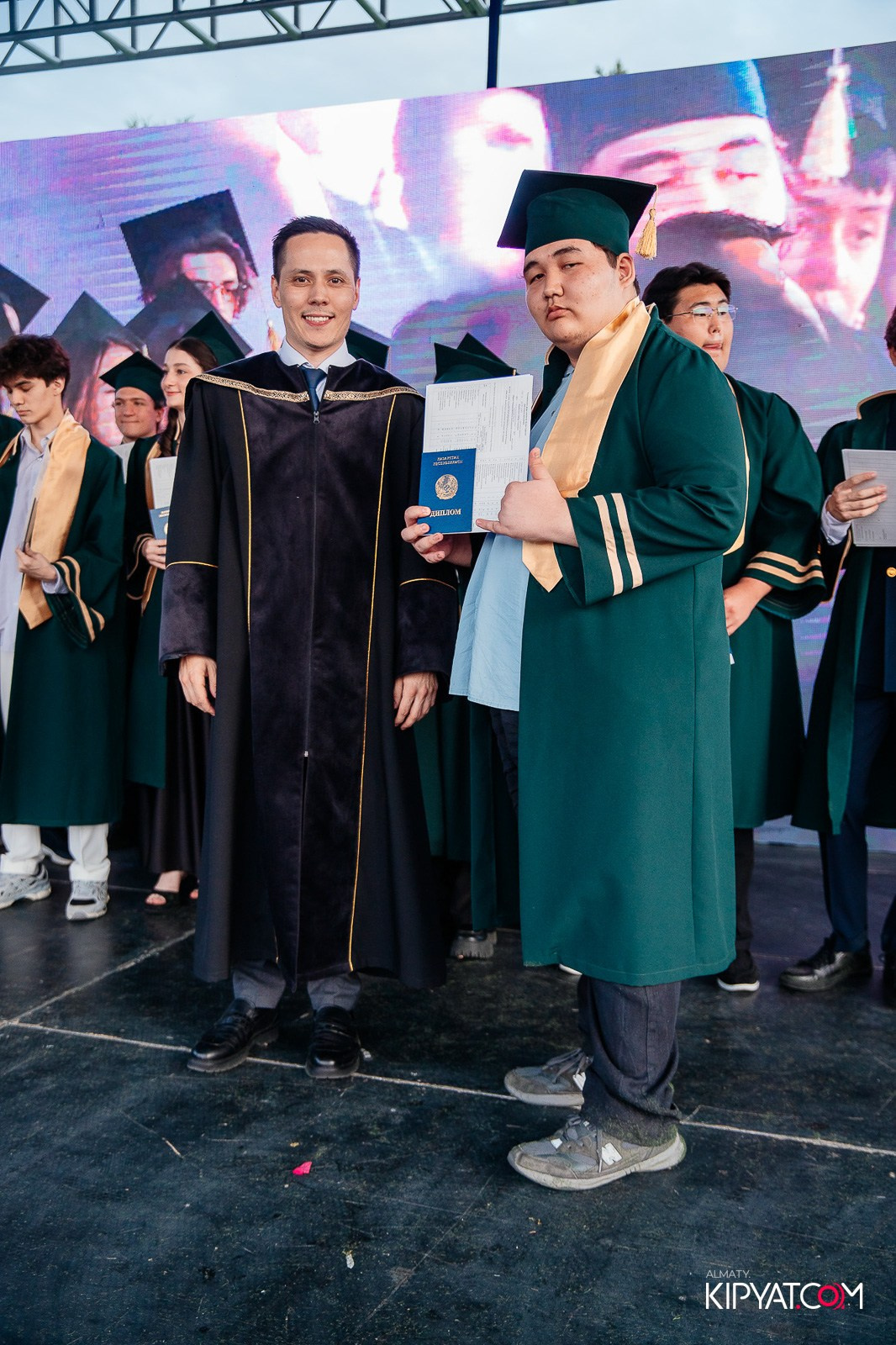 ВРУЧЕНИЕ ДИПЛОМОВ — НАРХОЗ КОЛЛЕДЖ. Part 4. КИПЯТКОМ АЛМАТЫ!