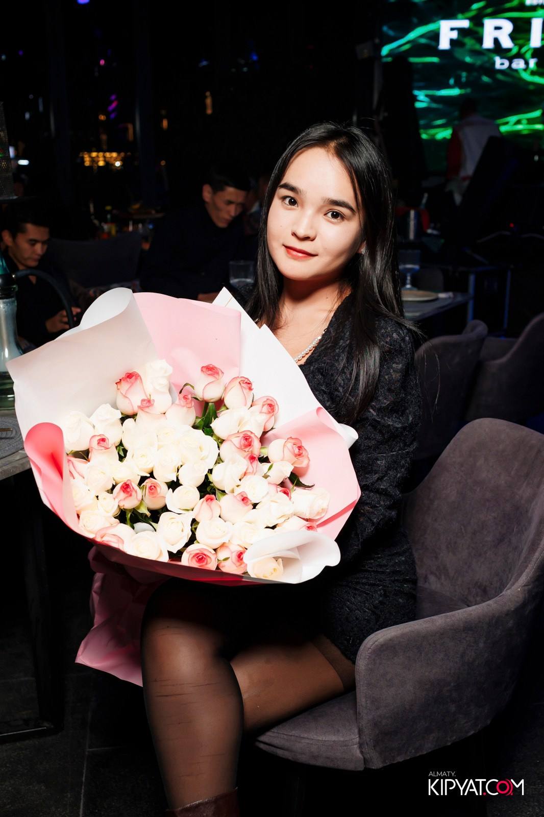 FRIENDS BAR & TERRACE. КИПЯТКОМ АЛМАТЫ!