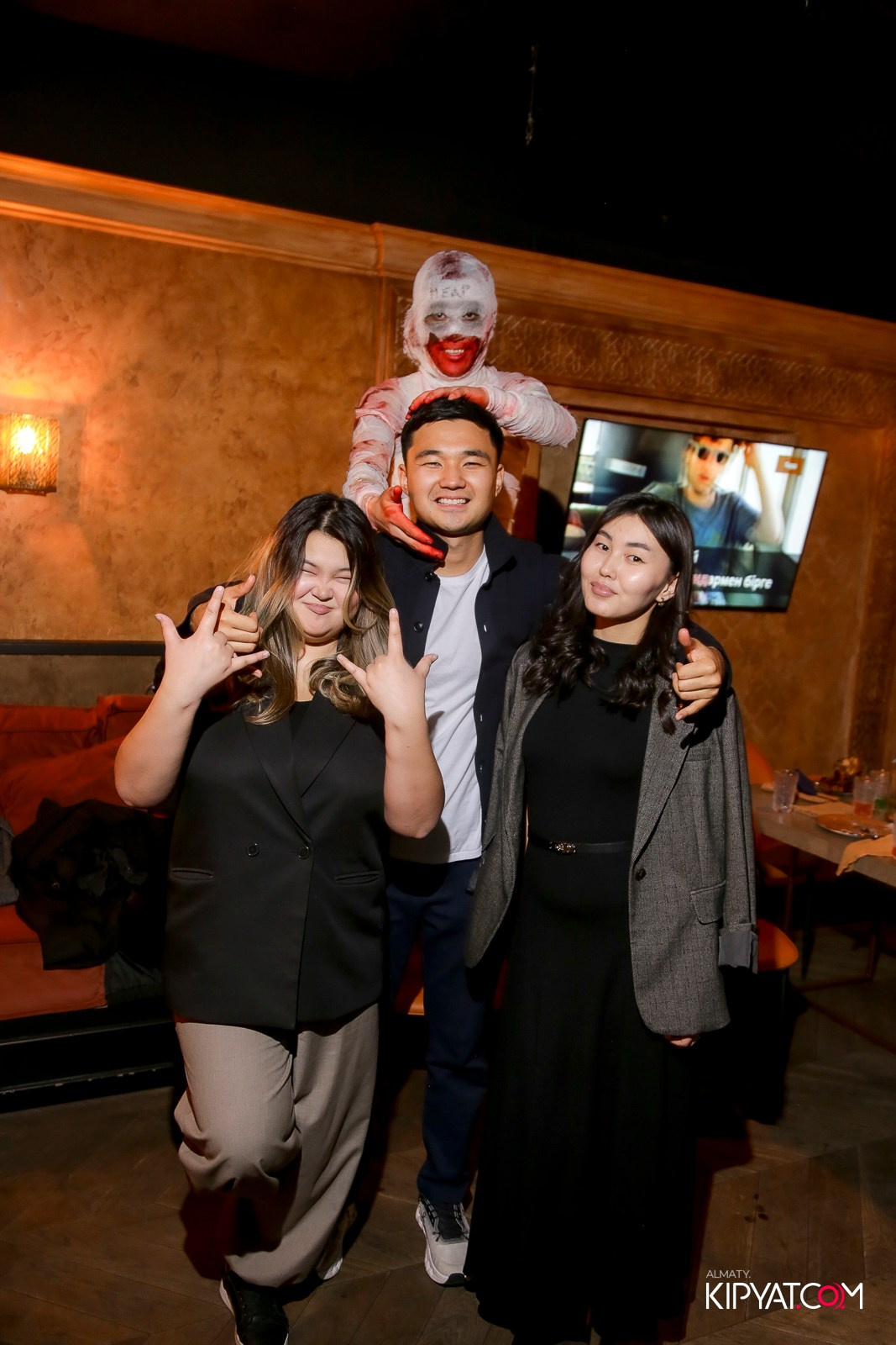 SPACE KARAOKE BAR. КИПЯТКОМ АЛМАТЫ!