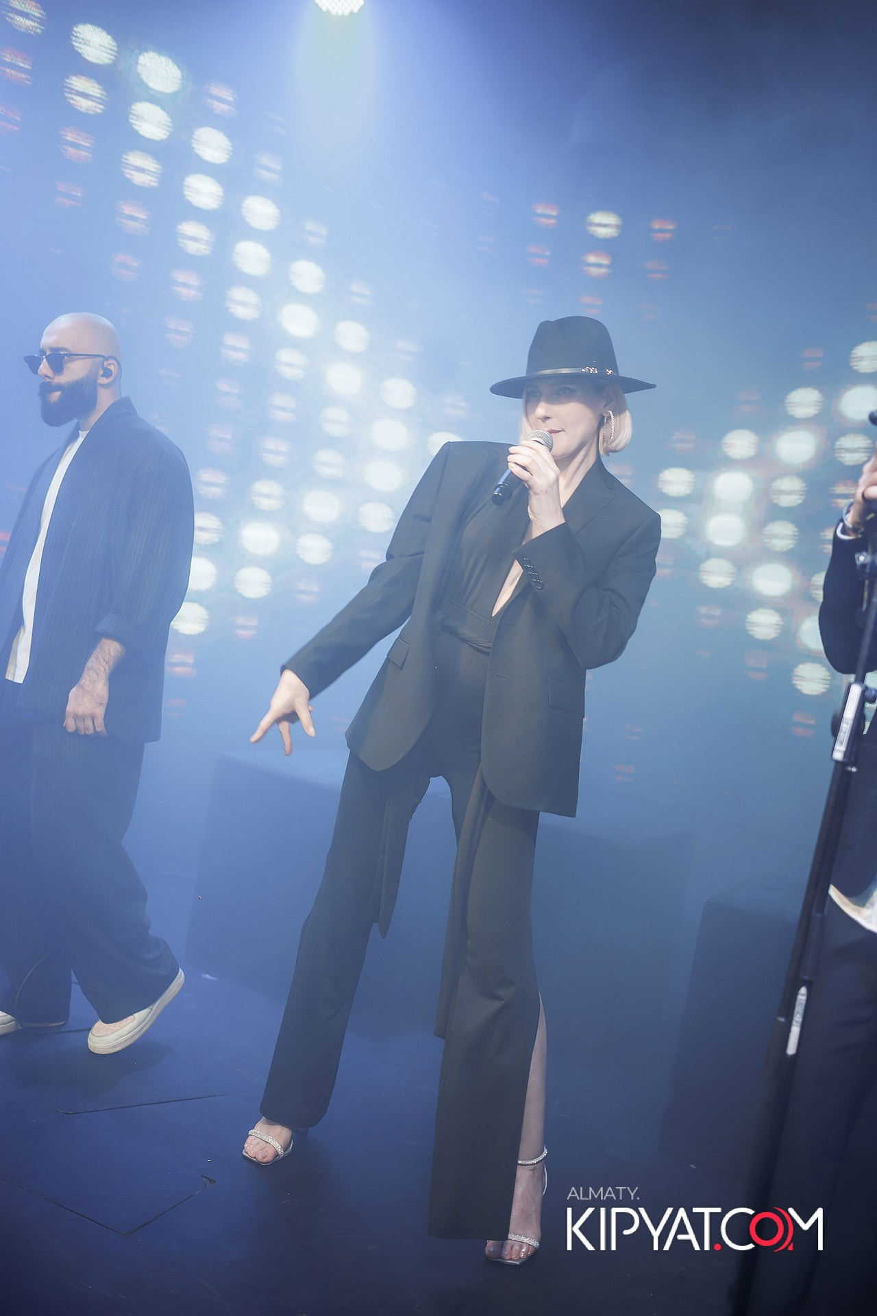 QUEST PISTOLS В РЕСТОРАНЕ NINO. КИПЯТКОМ АЛМАТЫ!