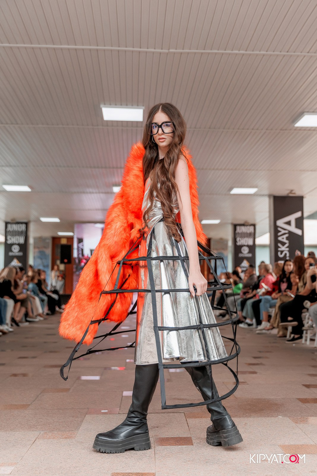 JUNIOR FASHION SHOW. КИПЯТКОМ АЛМАТЫ!