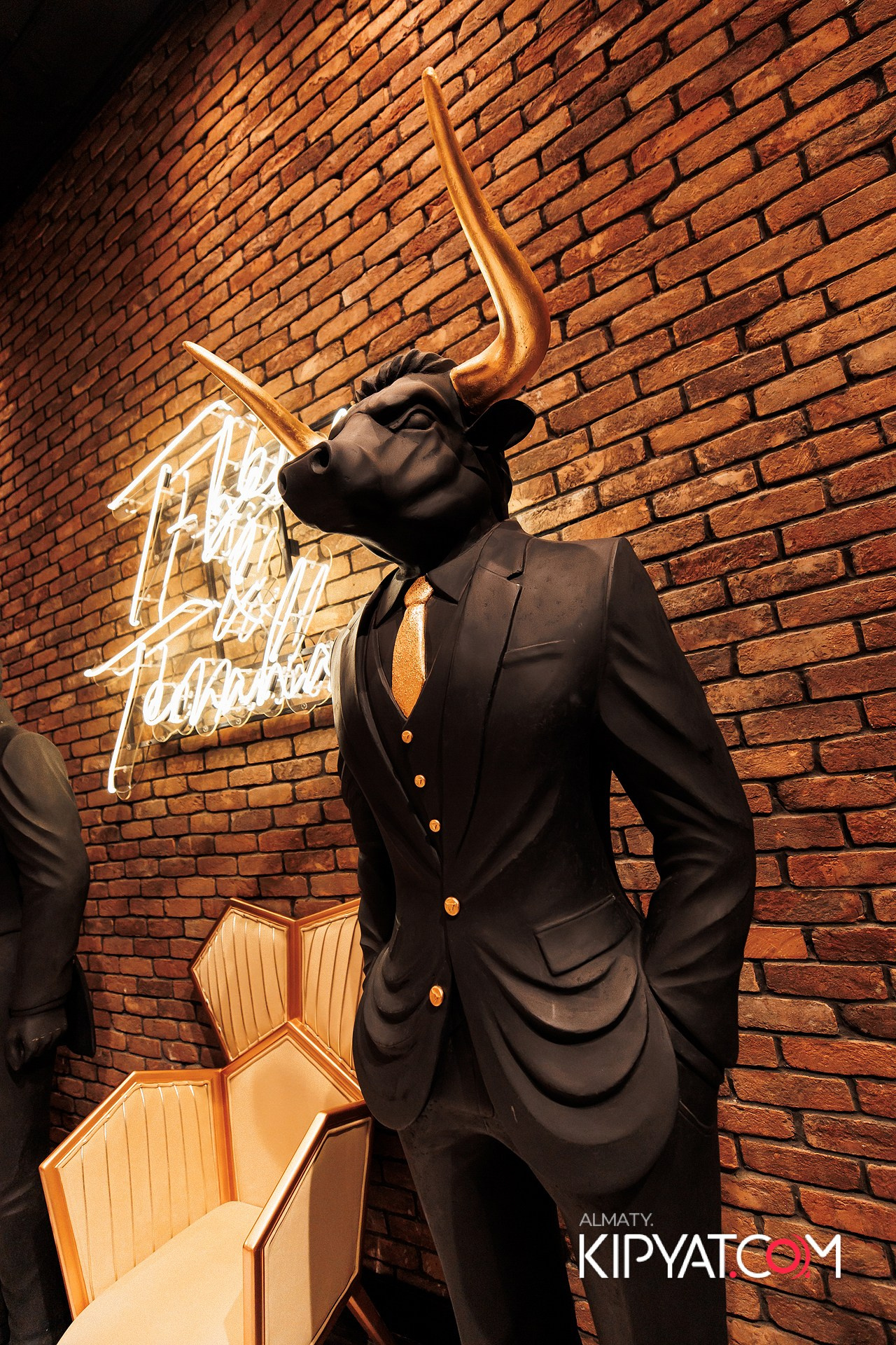 ZIYAFET MEAT HOUSE. КИПЯТКОМ АЛМАТЫ!