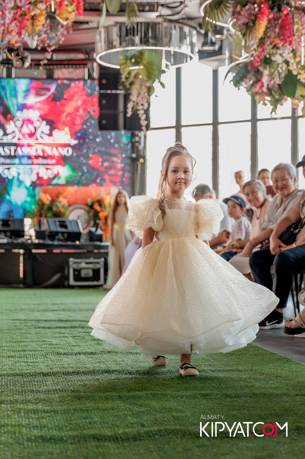 PROM KIDS FASHION SHOW. КИПЯТКОМ АЛМАТЫ!