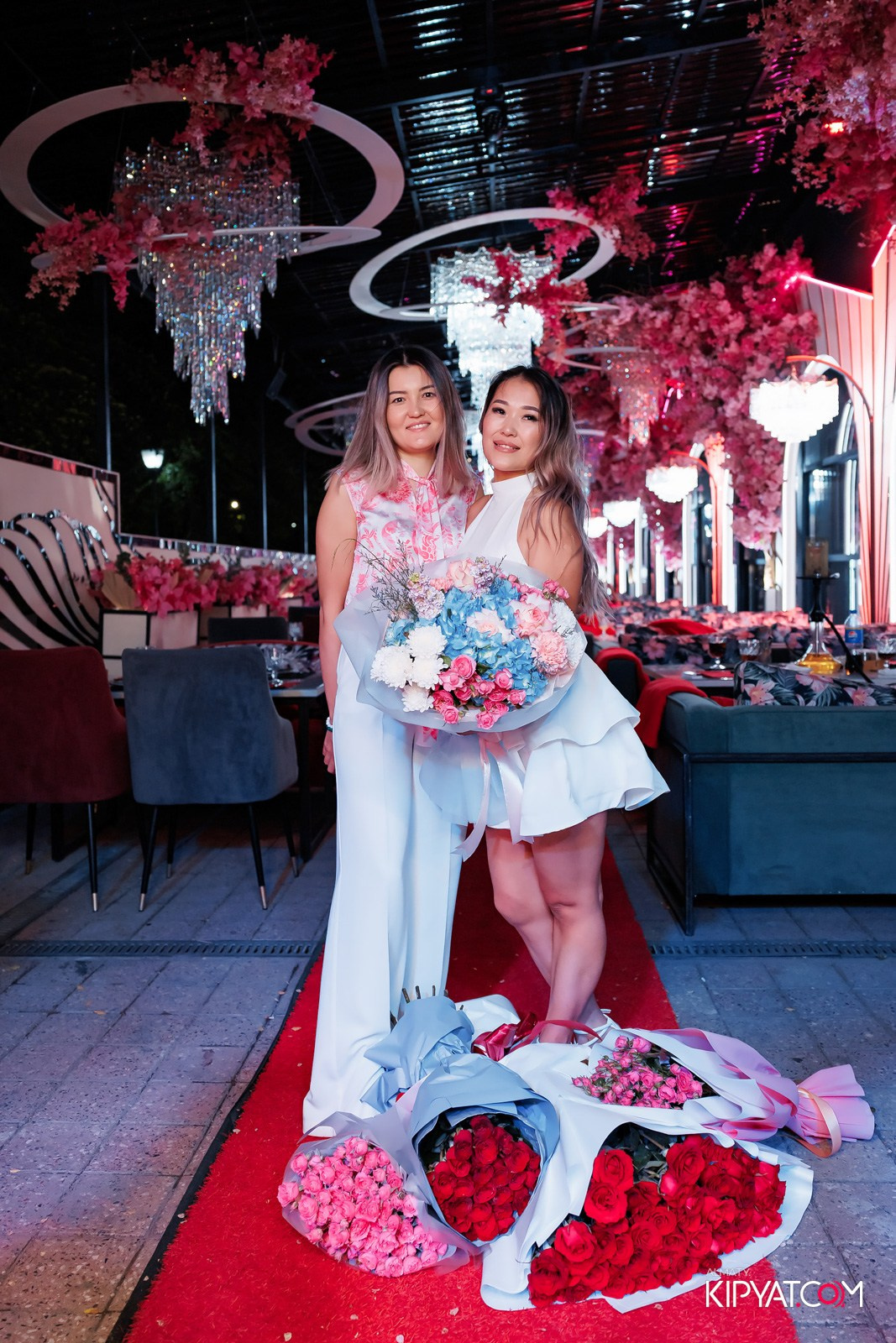 ЗАЯ, НА БИС. КИПЯТКОМ АЛМАТЫ!