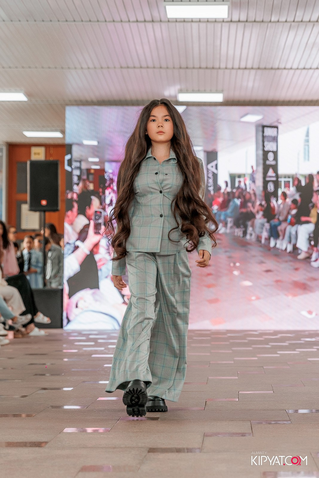 JUNIOR FASHION SHOW. КИПЯТКОМ АЛМАТЫ!