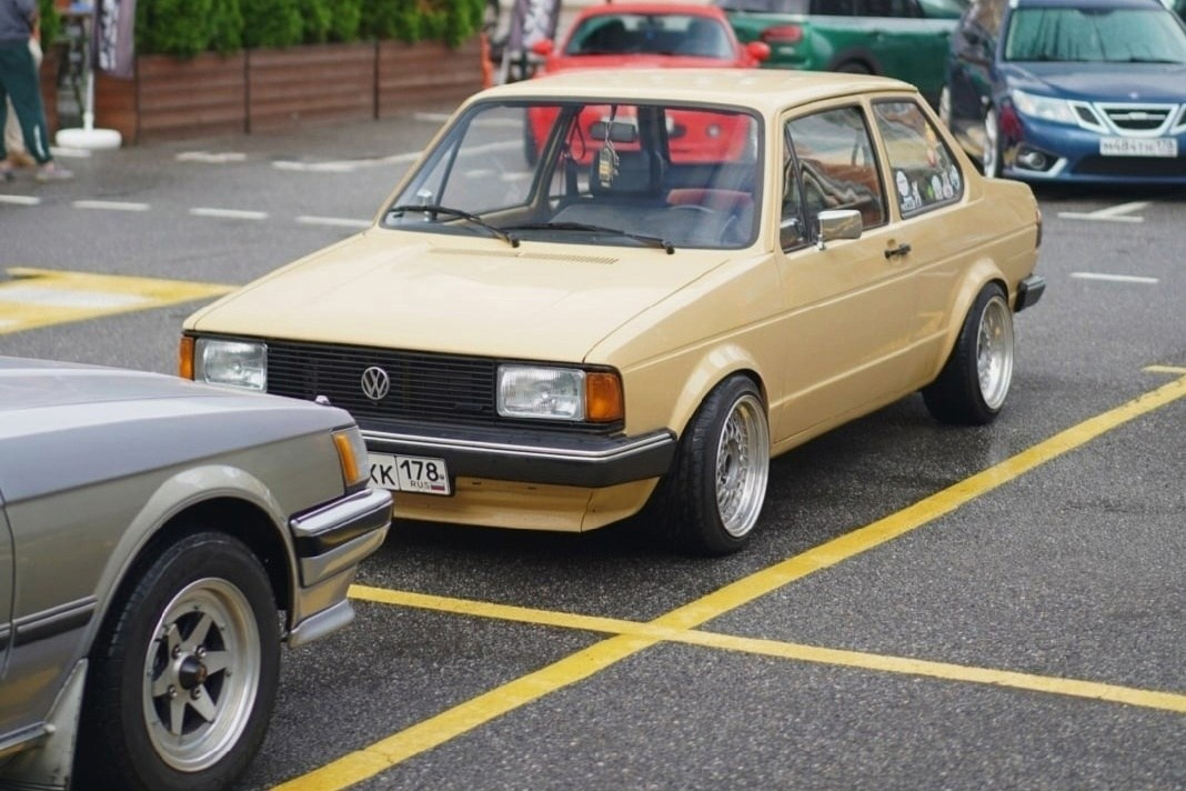 Cars and Coffee. Автомобильный фотограф Антон Цырулев