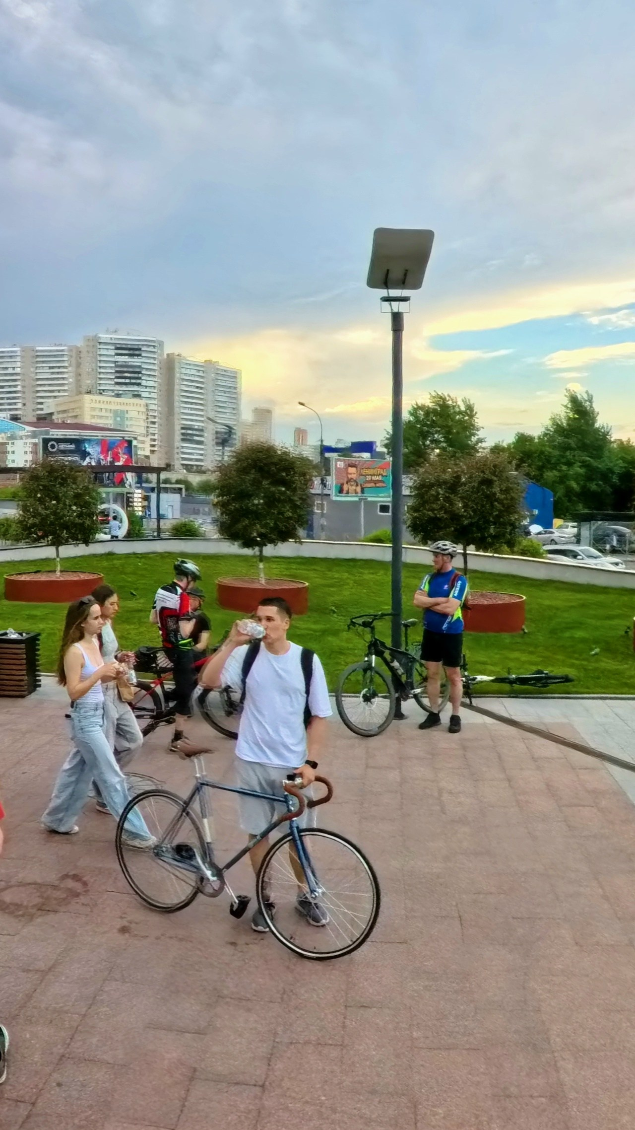 Вечерка по башням совместно с НВС (27 км). Новосибирское велосообщество #Навигаторовнаедет