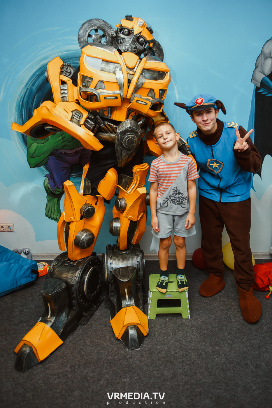 День рождения в «АкунаМатата»