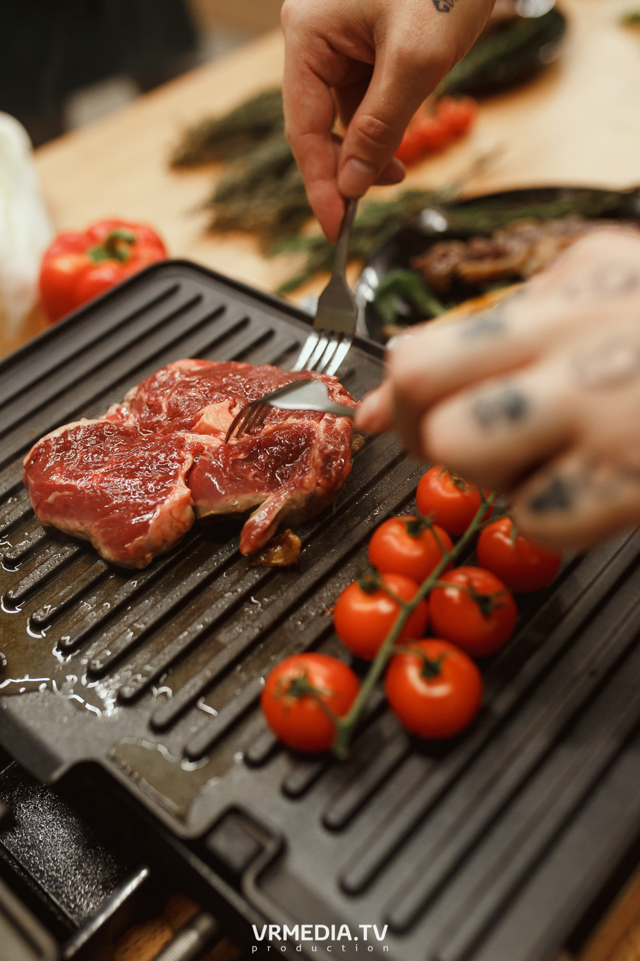 Кулинарная студия «Артишок». Битва столов: Барберы GoodMan — жарят мяс