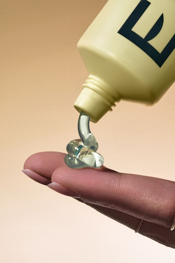 Предметное фото косметики - современные технологии для сохранения молодости и свежести вашей кожи.