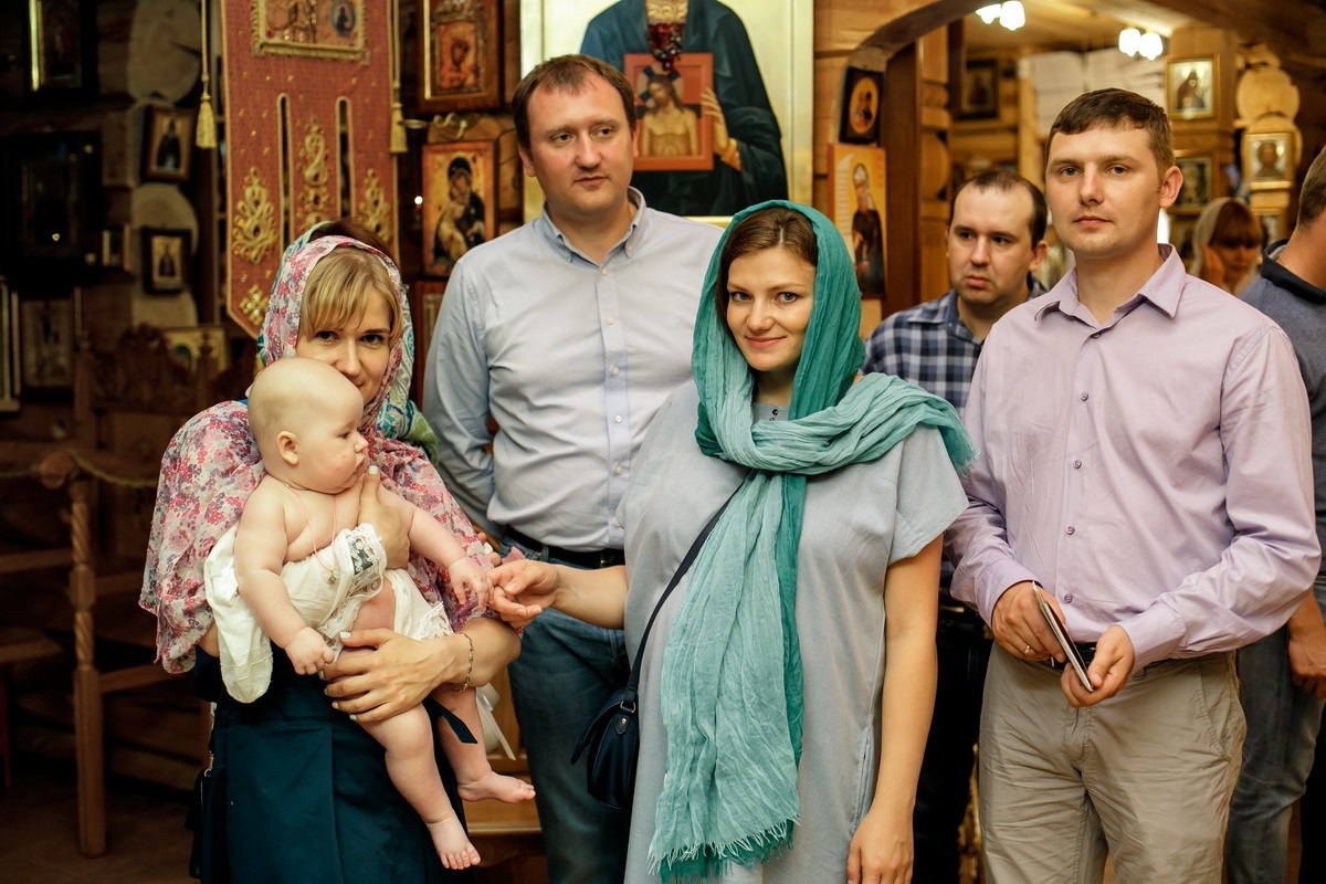 Крещение Храм всех Русских святых. п.Сосново. Фотограф на крещение в Санкт Петербурге