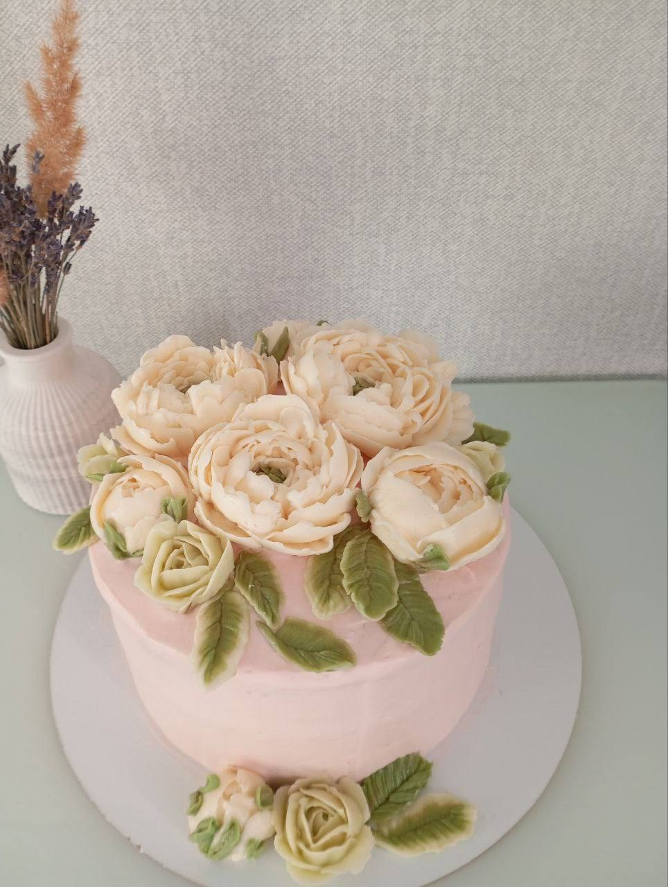 Работы учениц. Аникина Юлия / Кремовая флористика в корейской технике