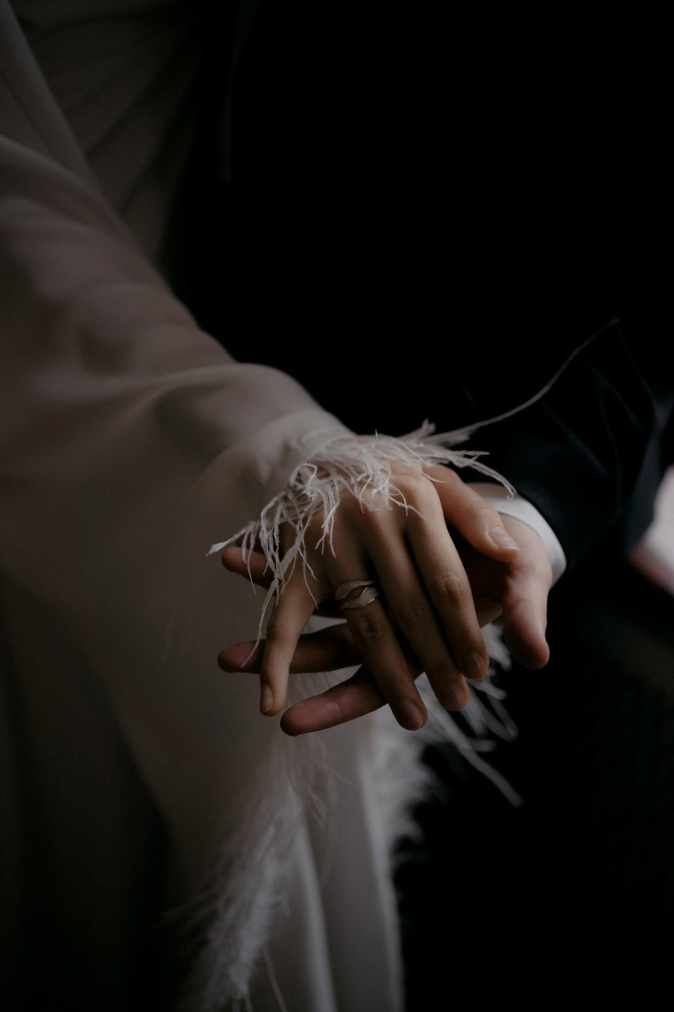 За окном питерские крыши. Свадебный фотограф в Белгороде Антон Каменев