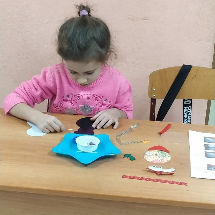 Мастер-класс от клуба «Родник»: создаем новогоднее настроение вместе!