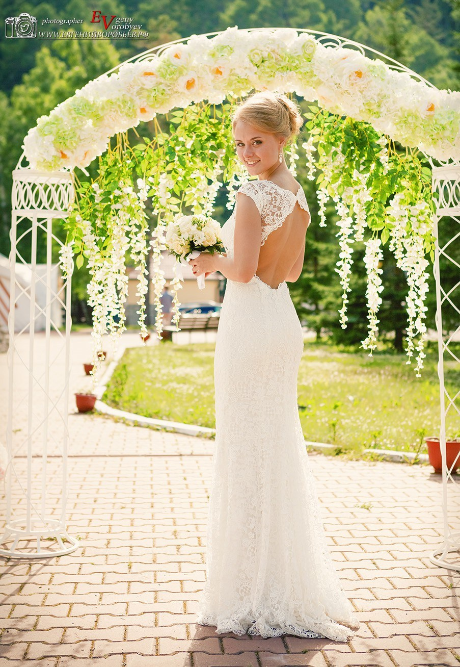 Цена стоимость описание фотосессий в Красноярске студийная свадебная семейная бизнес портрет индустриальная лавстори love story фотосъёмка