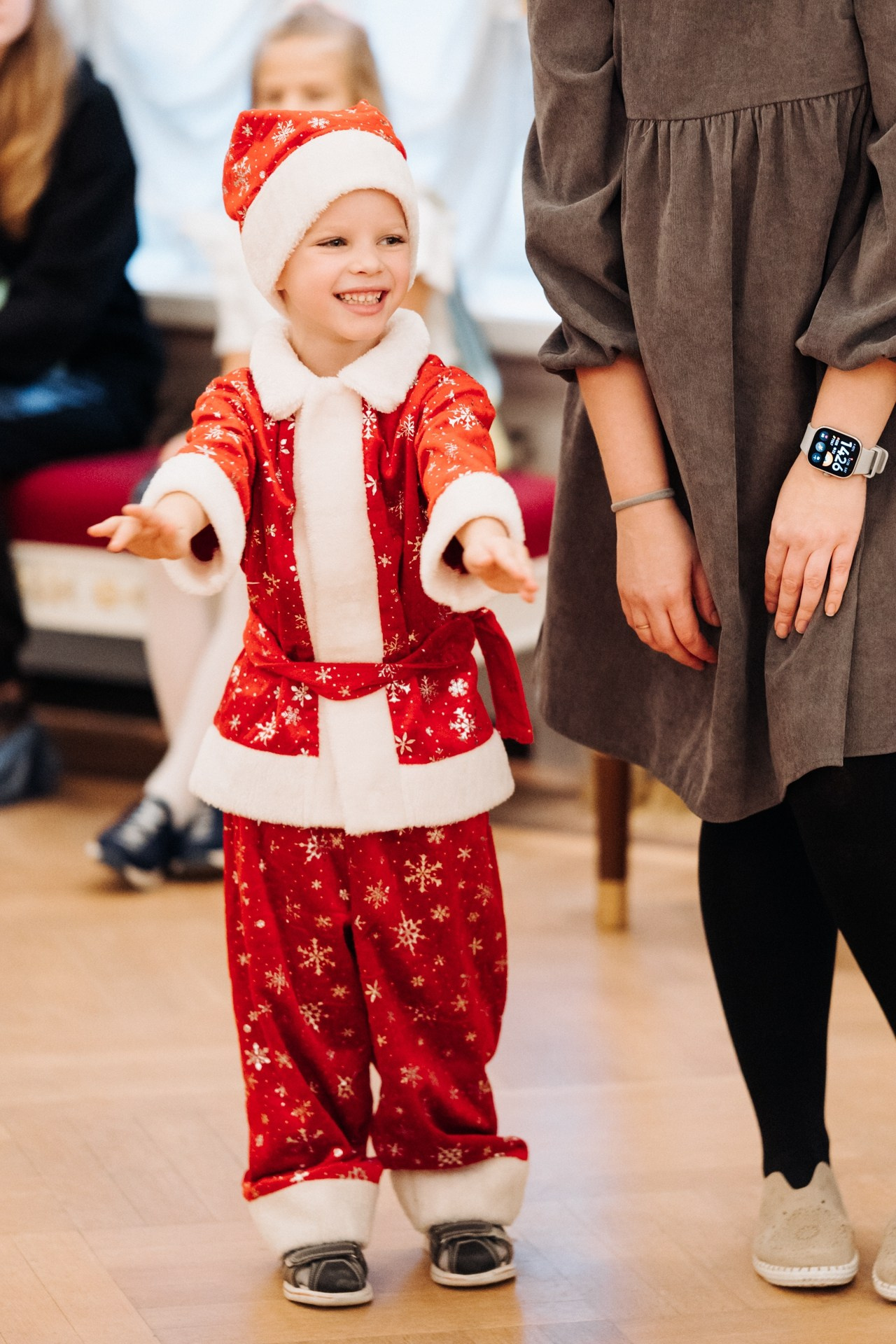 Дети | Новогодняя елка. Репортажный фотограф Санкт-Петербург