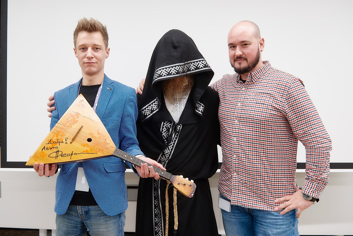 Нейромонах Феофан в Avito. Репортажный фотограф в Москве Вадим Францев