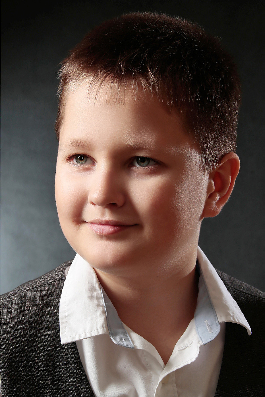 Портретный фотограф для выпускного Ростова-на-Дону. Выпускные альбомы, фотограф Денис Зимин в городе Ростове-на-Дону