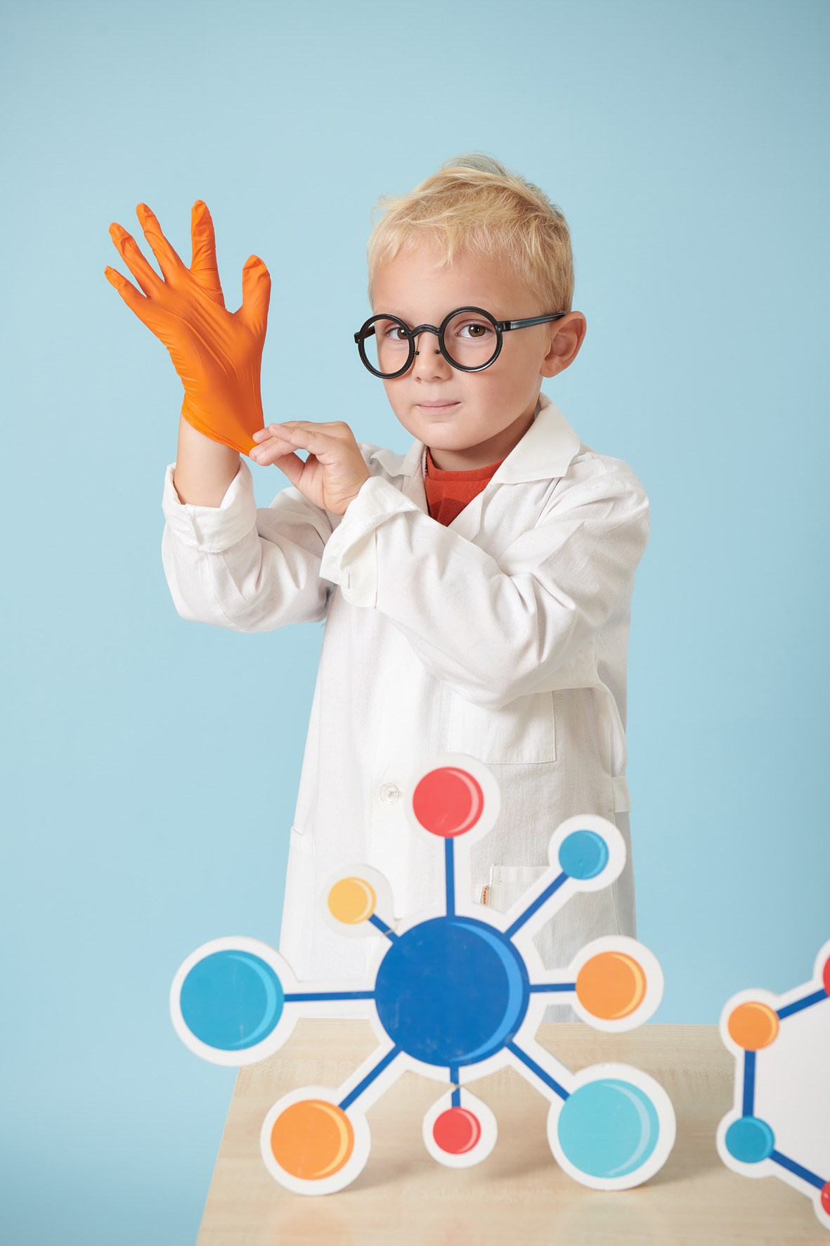 Лаборатория Чудес. Выпускные альбомы для детского сада, школы — Москва и область | Апрель Фото