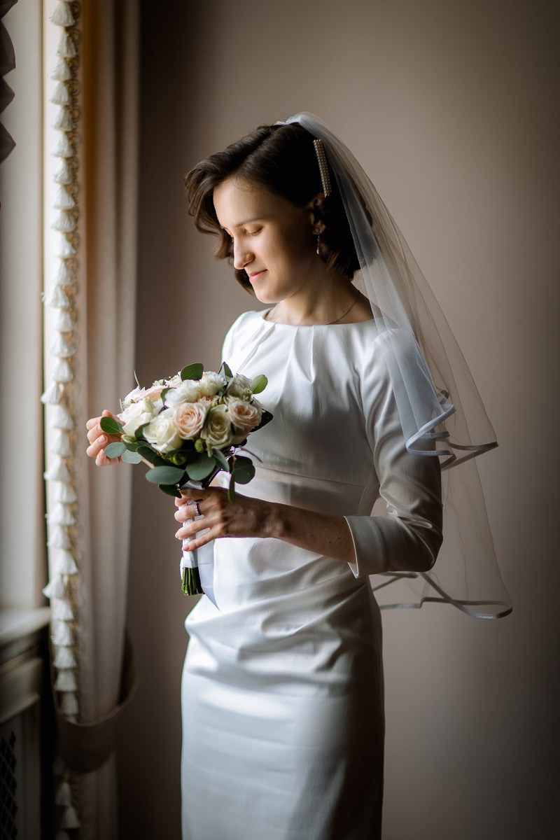 Свадебная фотосессия в ЗАГСе. Свадебный фотограф в Санкт-Петербурге Антон Владимиров