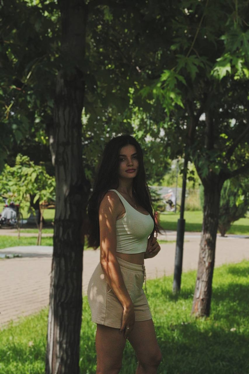 Анастасия. Прогулочная. Фотограф Пирумян Анна. г. Сургут, г. Воронеж