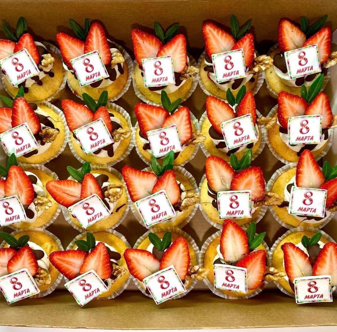 Капкейки фуршетные с логотипом. Katyasugarsugar капкейки, зефир, торты Москва