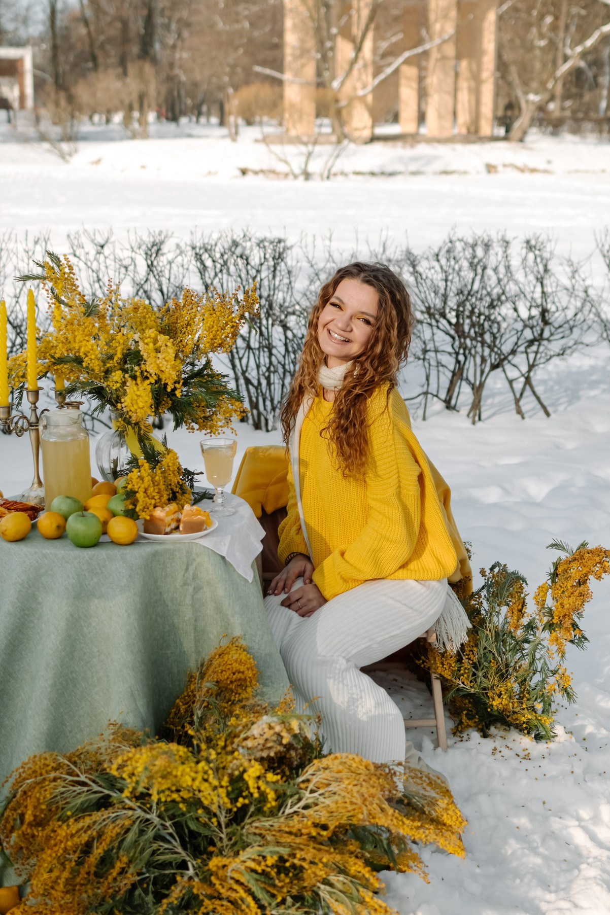 Ева с мимозой. Свадебный и сеейный фотограф в Санкт-Петербурге Елена Худякова
