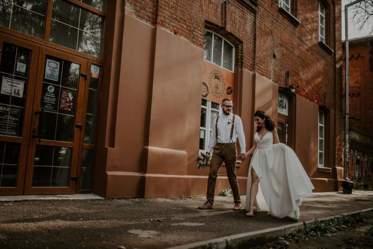 Примеры свадебных платьев. Модельер Евгений Бременев