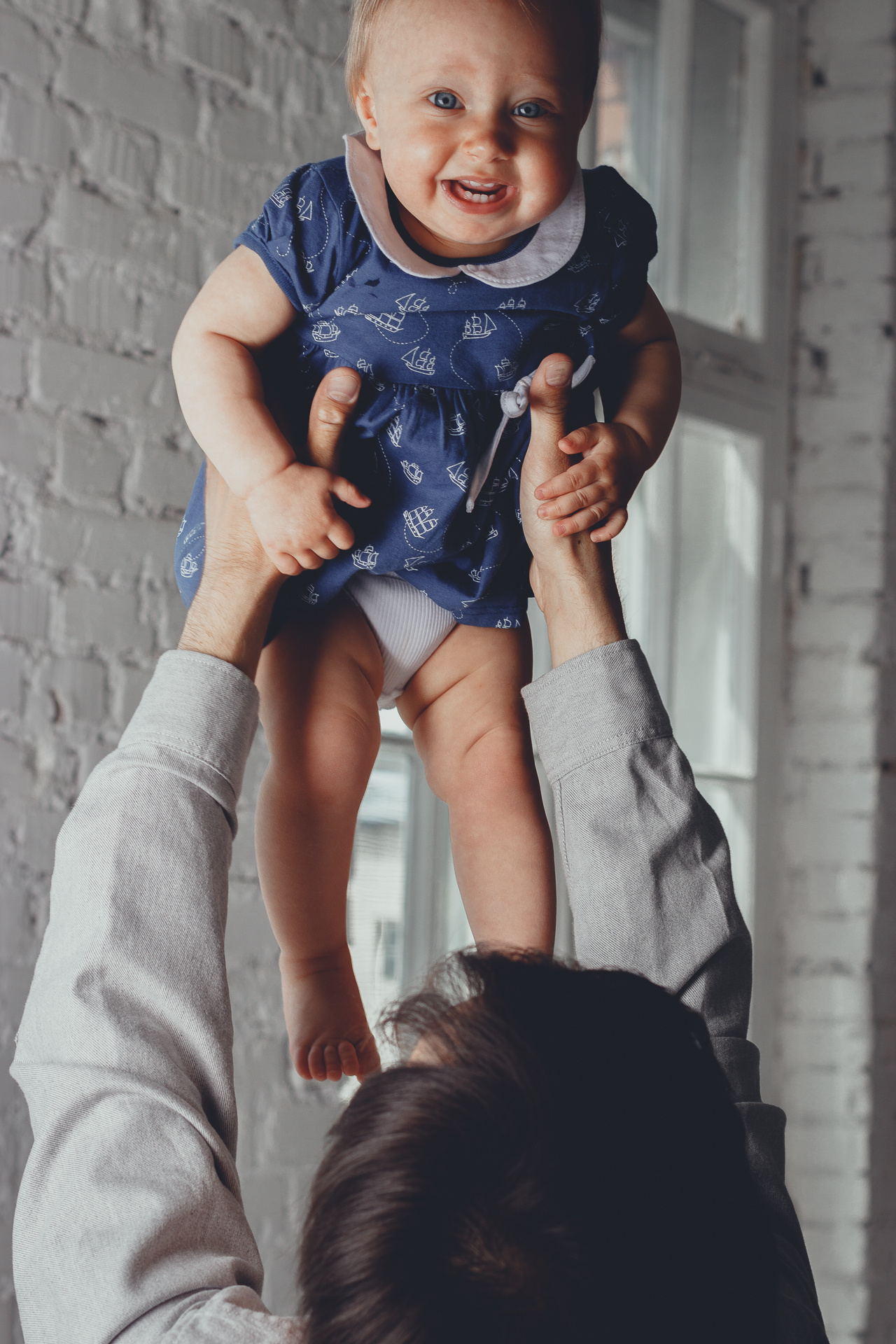 Студийная съемка мамы с ребенком