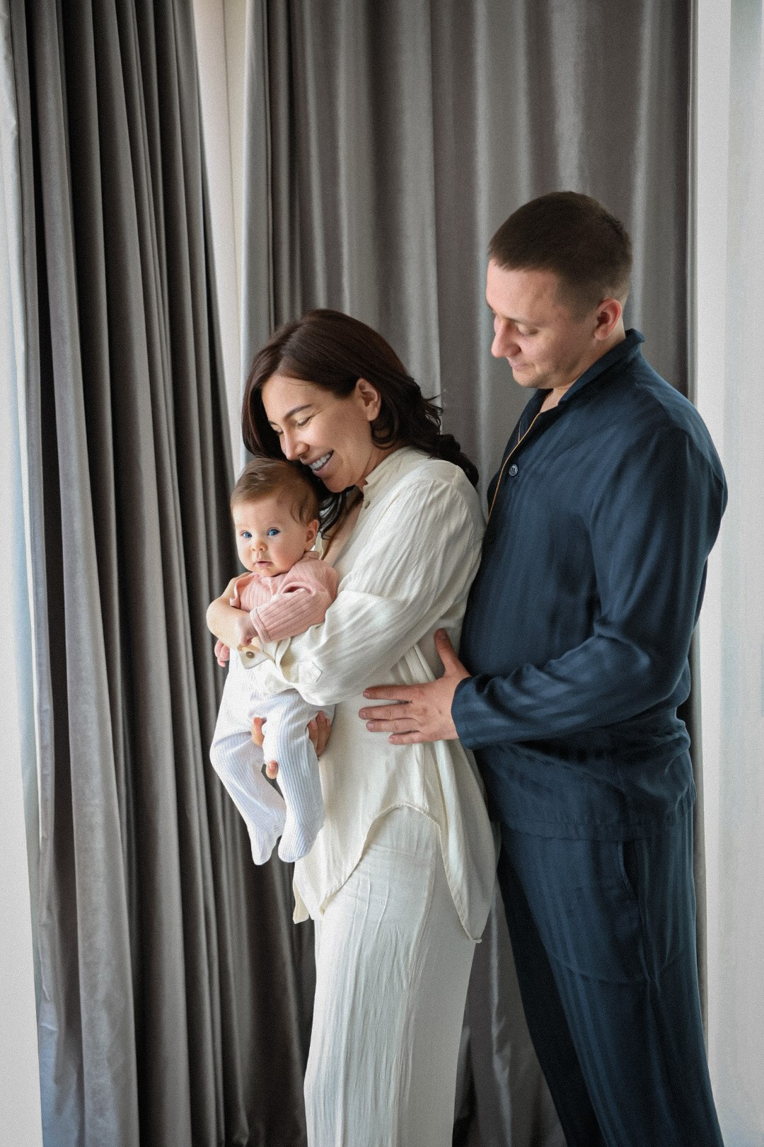 Крошка с семьей. Ваш семейный newborn и lifestyle фотограф в СПБ Наталья Журавлева