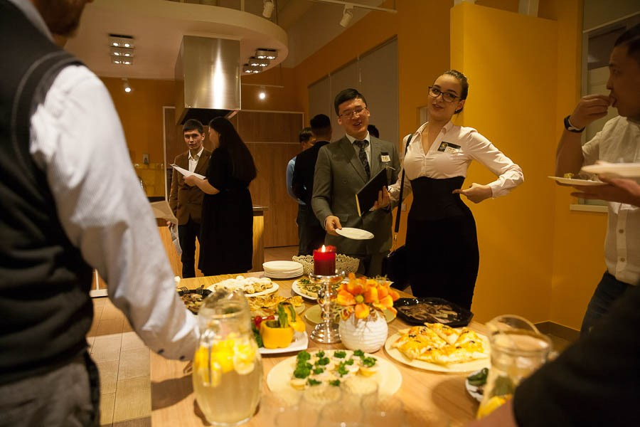 Конференции, семинары, корпоративные мероприятия. Фотостудия Алматы. Фотосъемка Алматы. Фотосессия Алматы. Фотокурсы. Обучение фотографии. Аренда студии