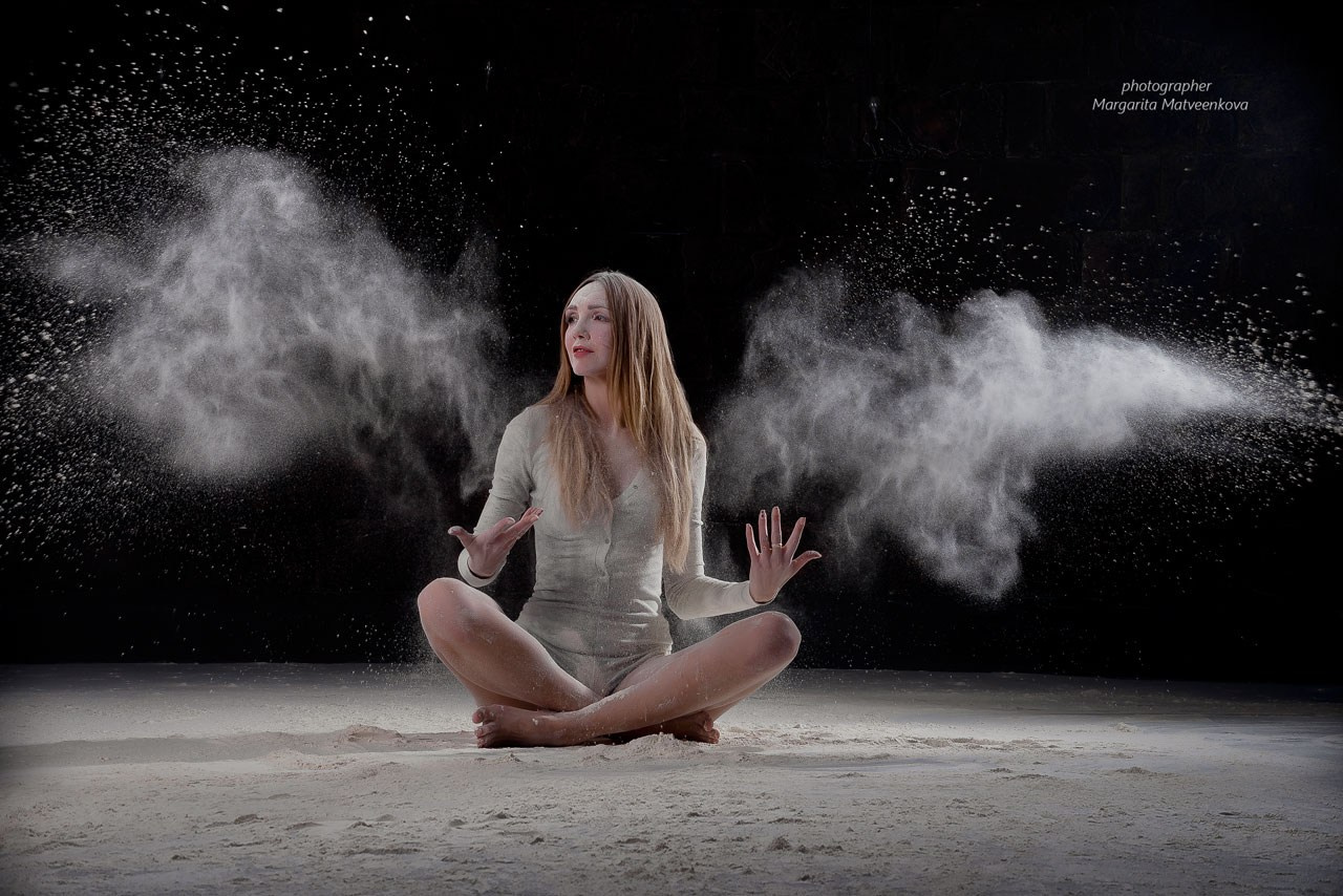 Съёмка с мукой 2. Женский фотограф Крещение Венчание Москва Брянск