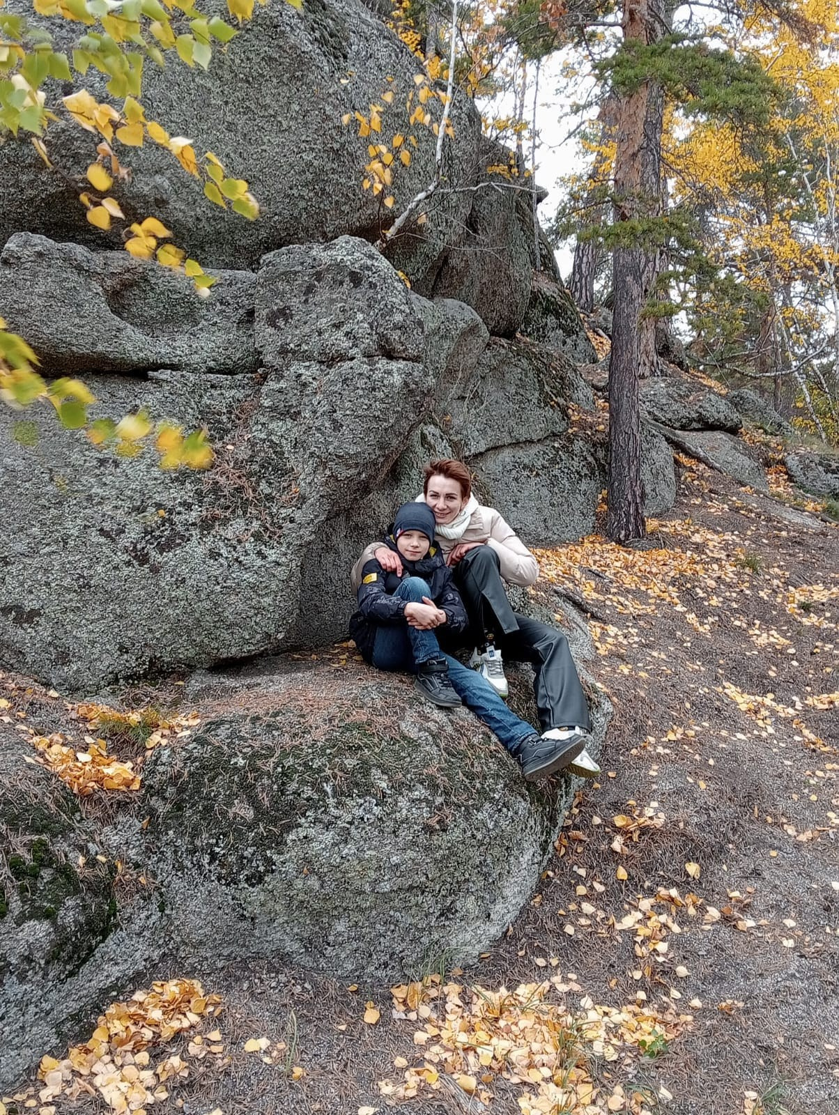 Боровое, поляна Абылай-хана, Казахстан, лес, сосновый бор, камни, семья