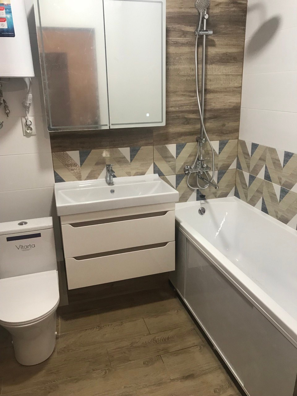 Ванная комната (ул. Мансура Хасанова д. 13). Ремонт санузла, туалета, ванной под ключ в Казани. Укладка плитки