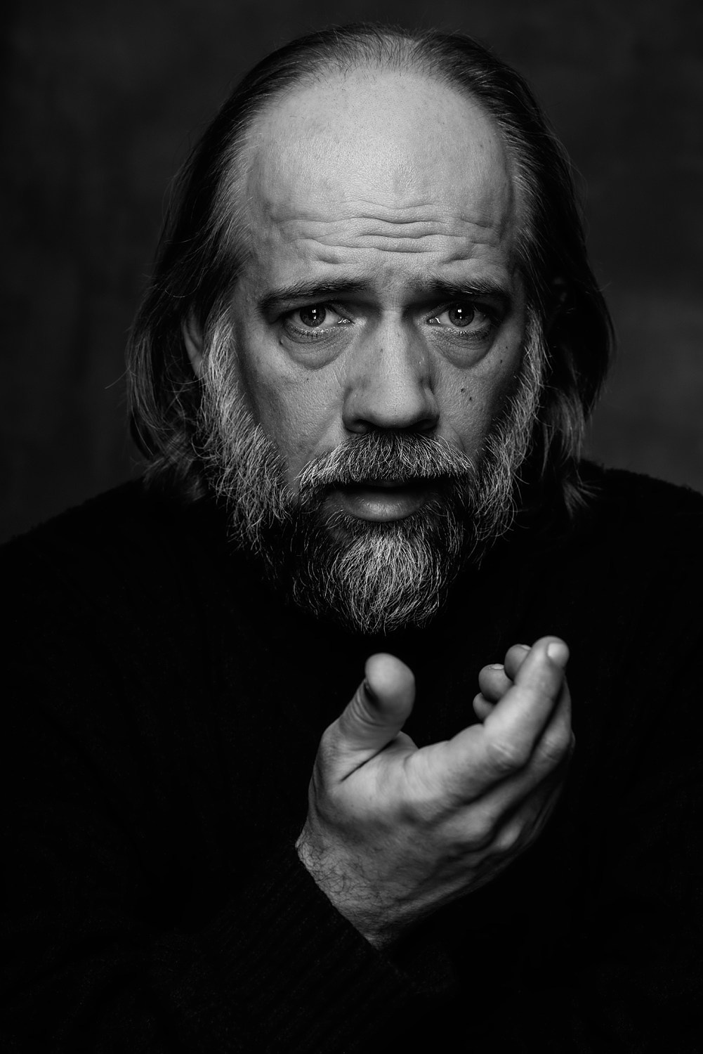 U-ray: Художественный чёрно-белый портрет. U-ray