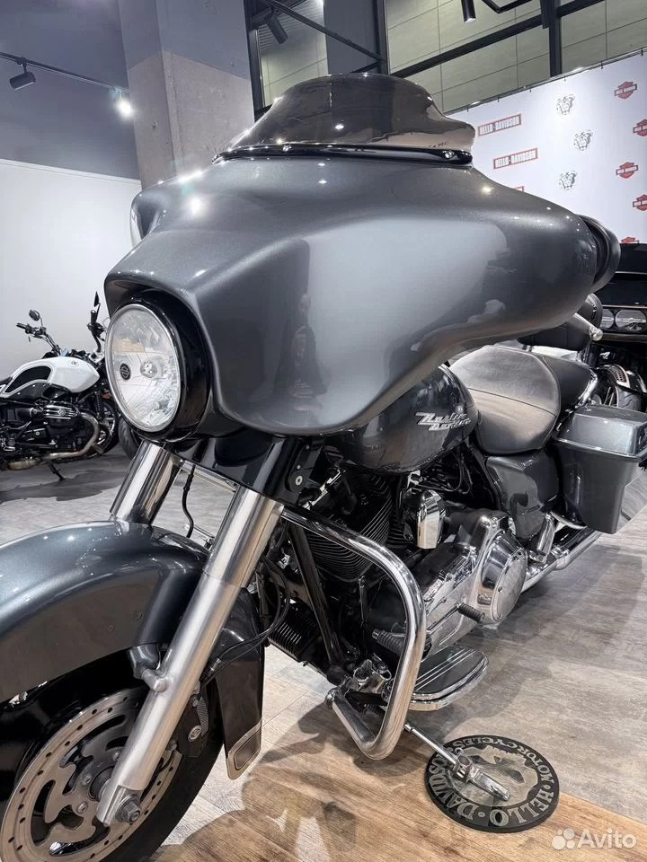 Купить Harley-Davidson Street Glide ABS (Nardo Dark Gray) (Touring) — подробнее на сайте. Hello Davidson, Москва. Только хорошие мотоциклы…