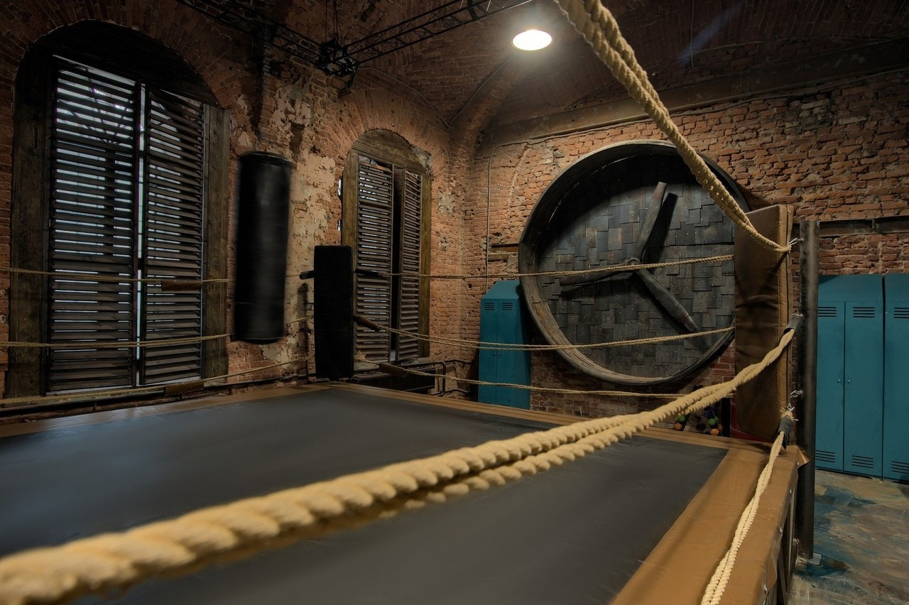 Локация: фотостудия Polygon, зал «Ринг»