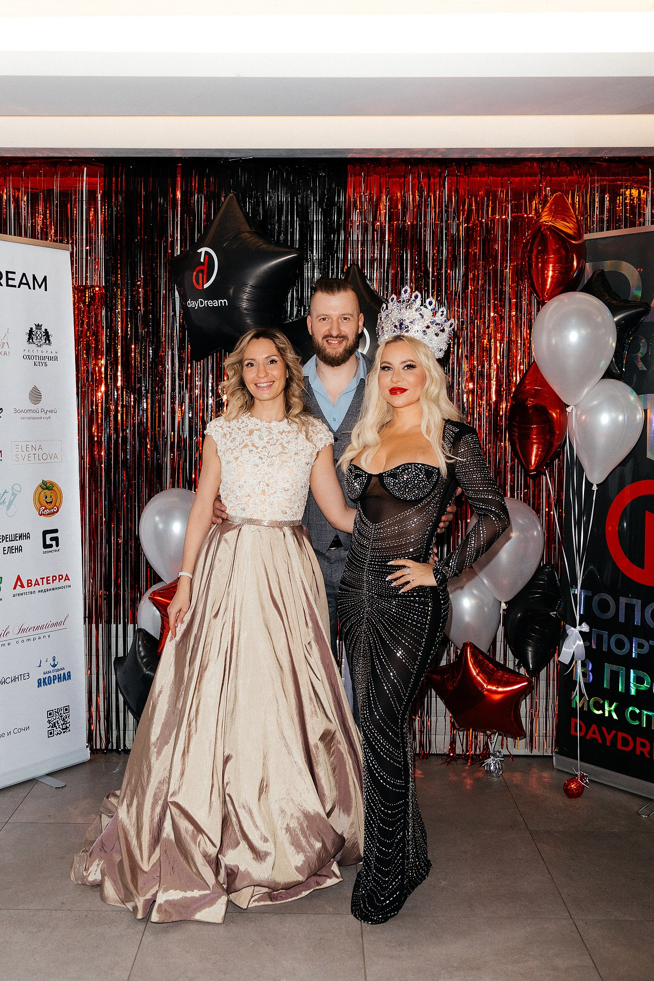 Репортаж в автосалоне. Светский фотограф Санкт-Петербург и ЛО