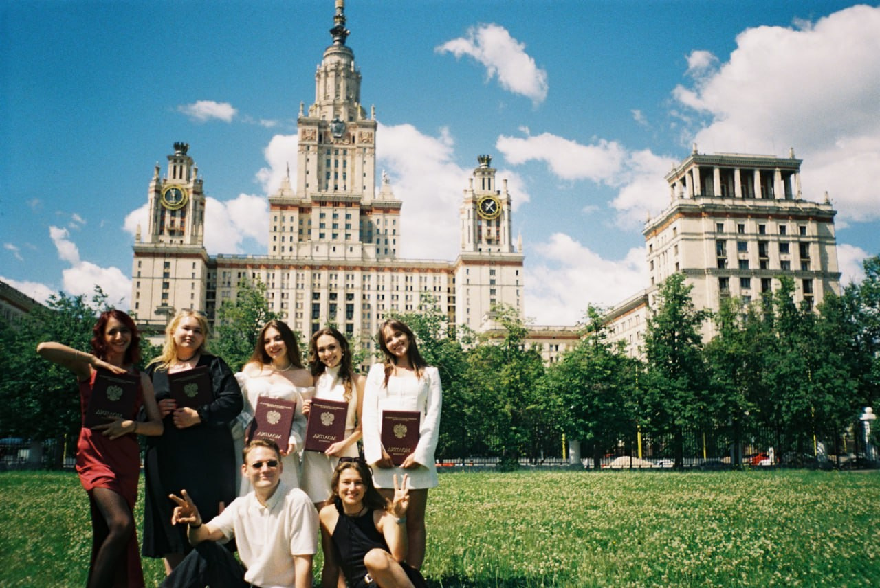 Плёночные воспоминания. Портретный и коллажный фотограф из Москвы