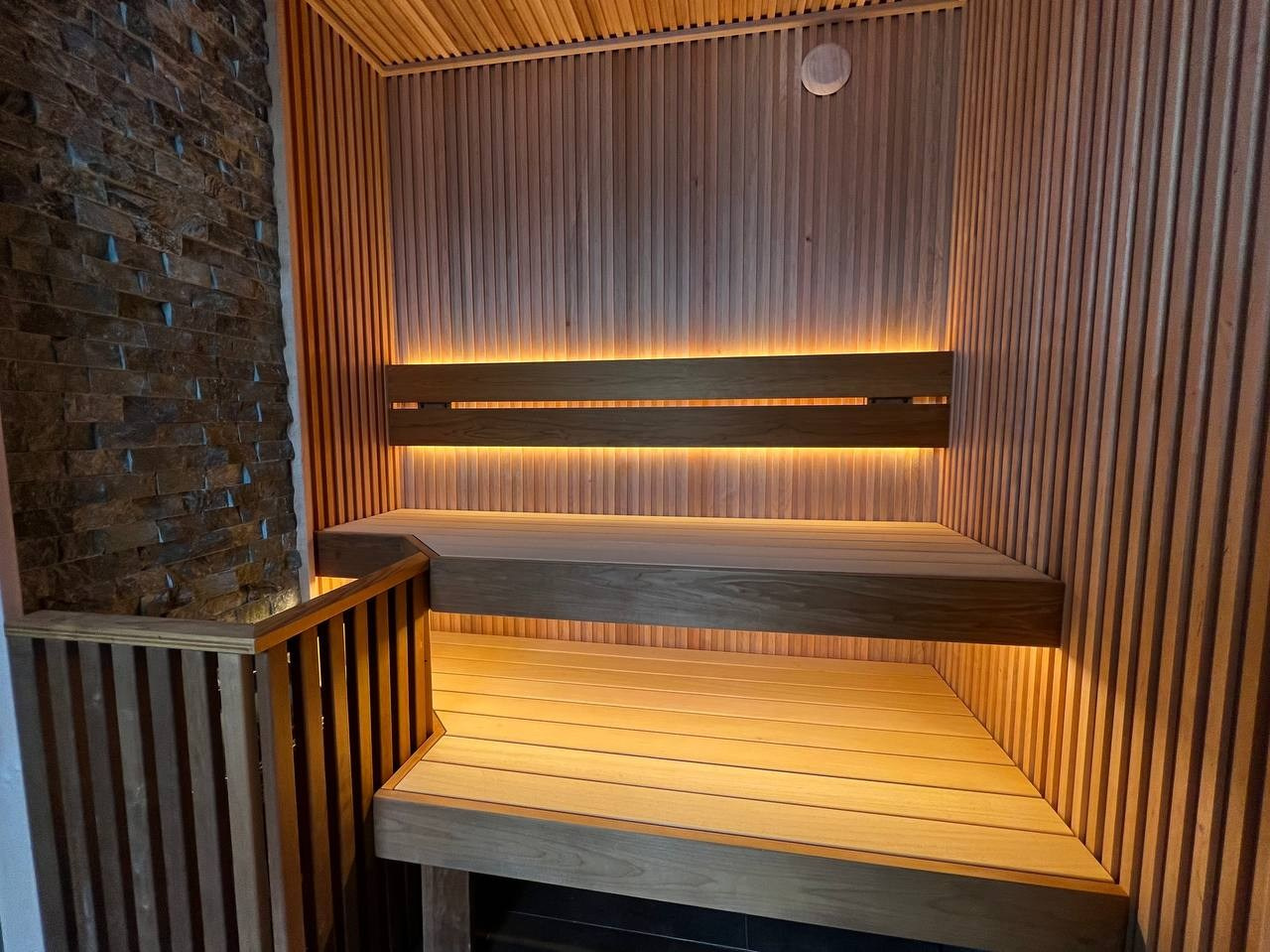 Комплекс саун в процедурных кабинетах клиники Кивач. Все пять в едином стиле, с точным расчетом нужного температурно-влажностного баланса. SaunaTopMasters