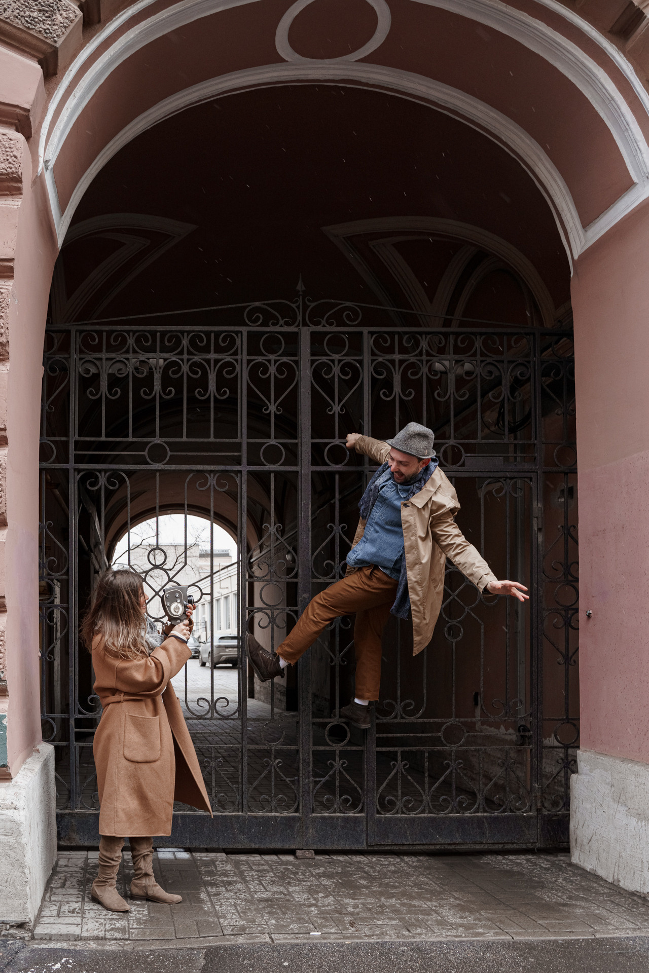 Филипп и Полина. Прогулка под Питерским дождем. Саша Потапкин Фотограф. Сочи, Екатеринбург, Москва