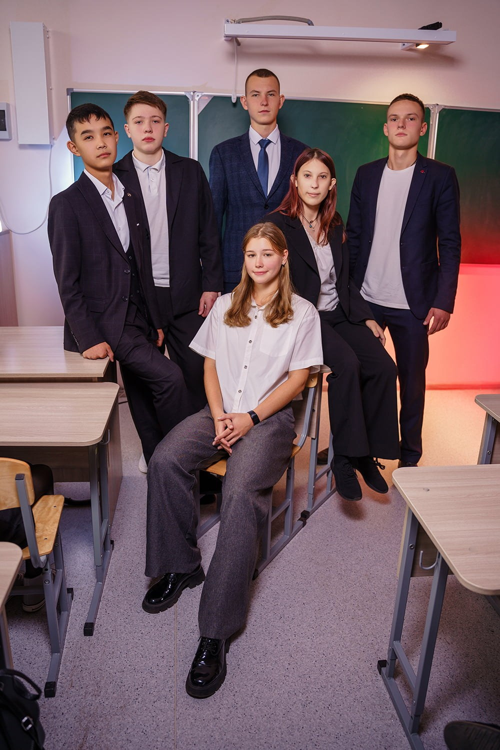 Школьная фотосессия для выпускного альбома 11 класса. СИГМА | Студия выпускных альбомов Красноярск