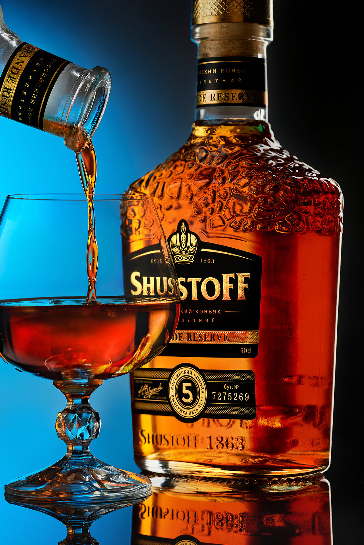Рекламная фотография коньяка "Shustoff" (коньяк так себе, но зато фото!)